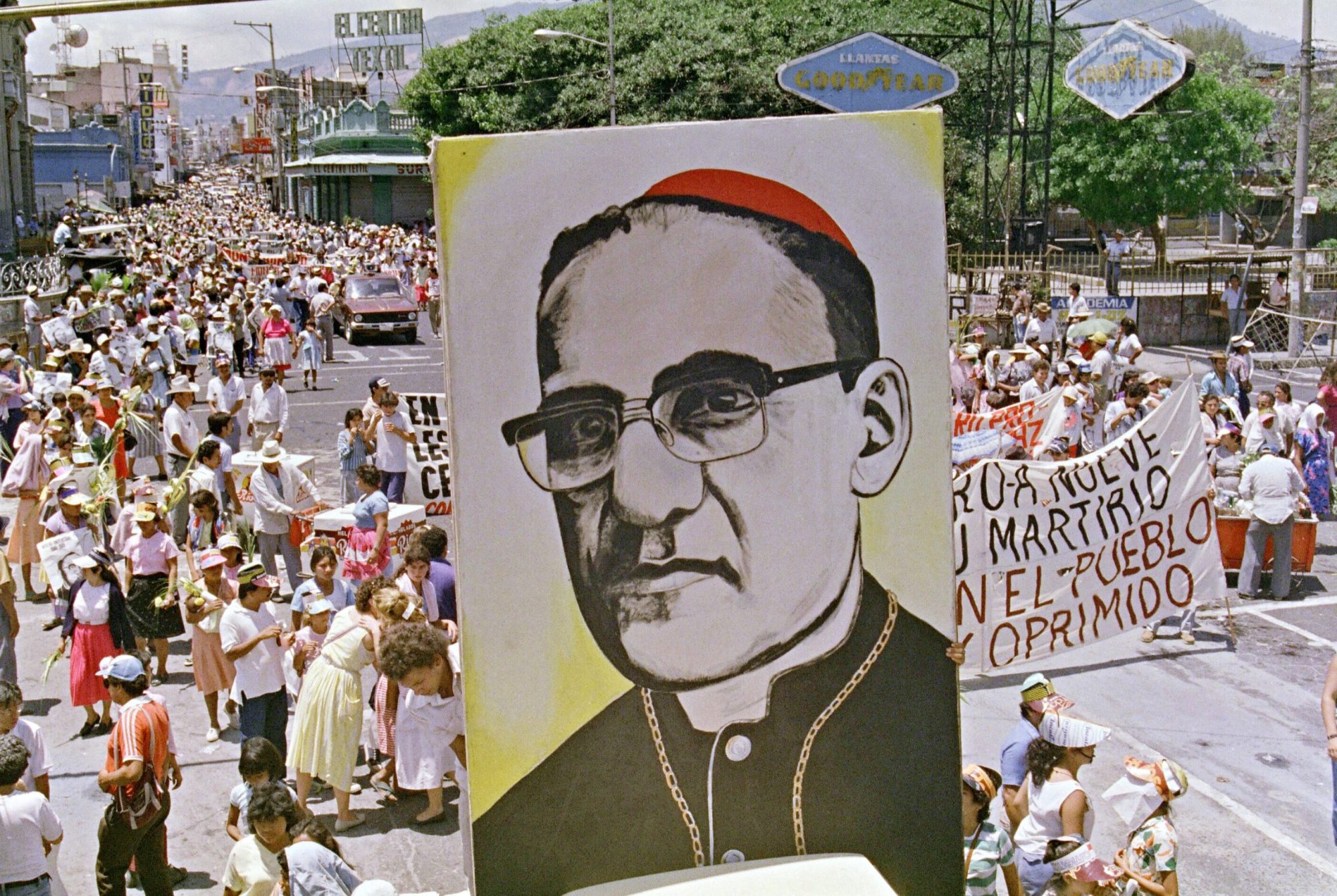 Members of the Committee of Mothers of Missing and Political Detainees march through San Salvador central streets 24 March 1989 to mark the 9th anniversary of Monsignor Oscar Romero assassination. Photo by IVAN MONTECINOS/AFP via Getty Images.