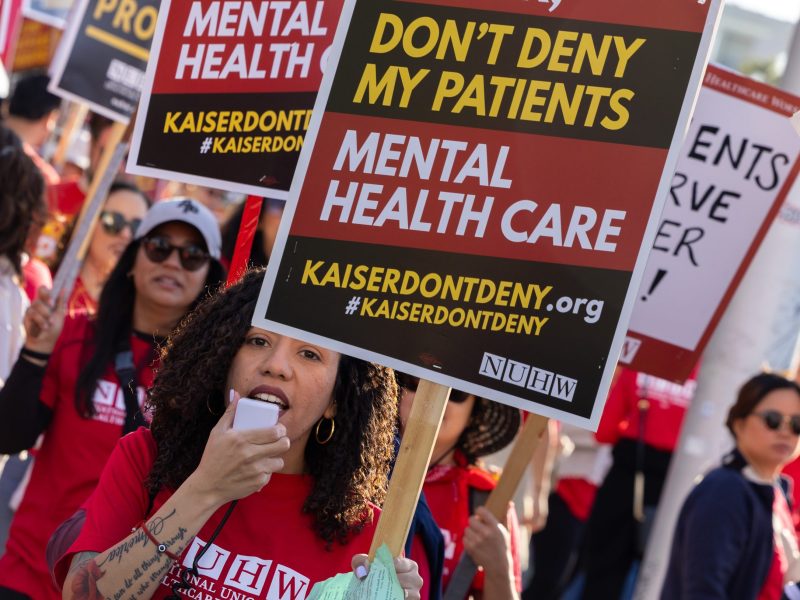 Psychologists, therapists and other mental health professionals who work for Kaiser Permanente across Southern California walk a picket line at Kaiser Permanente Los Angeles Medical Center on Monday, Oct. 21, 2024 in Los Angeles, CA. Brian van der Brug / Los Angeles Times via Getty Images